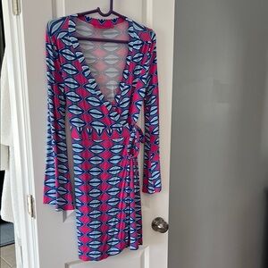 Macbeth Collection by Margaret Josephs Pink and Blue Patterned Top